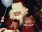 بالصور.. رعب وفزع الأطفال لرؤيتهم "بابا نويل" للمرة الأولى