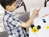 المركز المصرى ينظم ورشة لتعليم الأطفال تقنيات فن الرسم