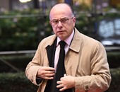 وزير داخلية فرنسا يؤكد عدم تهاون الشرطة فى حماية ضحايا "شارلى إيبدو"