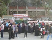 توافد أنصار المرشحين على لجان قرى الغربية