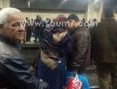 صحافة المواطن: ازدحام بأرصفة محطات المترو بالخط الأول لبطء سرعة التقاطر