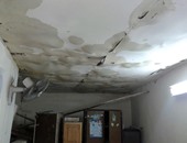 صحافة المواطن: مياه الأمطار تغرق سقف حجرة معلمى مدرسة العبور بالمعادى