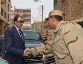 بالصور.. محافظ بنى سويف يتفقد اللجان الانتخابية ويشيد بدور قوات التأمين