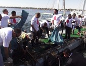 بالصور.. فندق ونتر بلاس يدشن مبادرة لتنظيف النيل ويرفع 3 أطنان قمامة