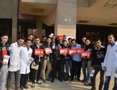 طلاب صيدلة  أزهر أسيوط يختتمون فعاليات حملة للتوعية بالإيدز