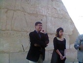 السفير الهندى بمصر يجرى جولات سياحية برفقة أسرته بمحافظة الأقصر