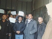 اعتصام العاملين بشركة "بتروتريد" فرع طنطا للمطالبة بضم العلاوات