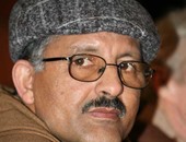 رئيس اتحاد الكتاب الجزائرى يتعرض لوعكة صحية فى الإمارات
