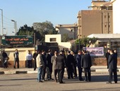 بالفيديو والصور.. إجراءات أمنية مشددة بلجنة السيسى الانتخابية بمصر الجديدة