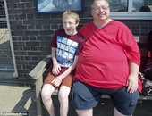 بالصور.. بريطانى مصاب بالسمنة يفقد 83 كجم من وزنه خلال 9 أشهر