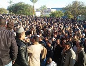 اتحاد العمال: عاملو مصر للألومنيوم بنجع حمادى يصرفون 12شهرا حوافز عن 2015