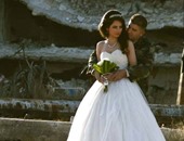 بالصور.. حفل زفاف ضابط وعروس على "الأنقاض" فى سوريا
