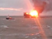 بالصور.. حريق بمنصة نفطية فى بحر قزوين وإنقاذ 25 عاملا