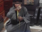 ضبط بائع متجول داخل قطارات الصعيد يتسول بثعبان ويثير ذعر الركاب  