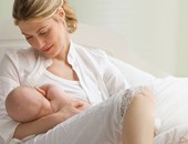 لو لسه أم جديدة .. نصائح لرضاعة طبيعية بدون ألم بعد الولادة القيصرية