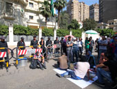 مواطنون يشكون تقصير السفارة المصرية بالسعودية عبر "اليوم السابع واتساب"