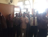 اعتصام العمال بشركة شلمبرجير احتجاجا على تغيير اللائحة الداخلية