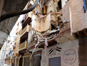 عمليات محافظة الإسكندرية تخلى عقارين من السكان بعد تصدعهما