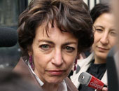 صحيفة فرنسية منتقدة رفض وزير صحة إسرائيل مصافحة نظيرته الفرنسية: وقاحة