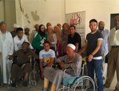 مبادرة "أماكن منسية" تقدم مساعدات غذائية وملابس لمستعمرة الجذام