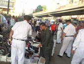 الأمن ومحافظة الجيزة يشنان حملات ضد الإشغالات والباعة الجائلين 