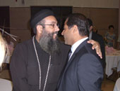 بالصور.. القمص فلوباتير يعتذر لمايكل منير بعد اتهامه بالخيانة