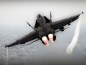أمريكا توقف نصف أسطولها من طائرات "إف 16 دى" لوجود تشققات بالكابينة
