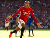 بالفيديو.. مانشستر يونايتد يتقدم على ليستر بهدف "مارادونى" فى الشوط الأول