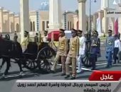 بالفيديو.. انتهاء صلاة الجنازة على العالم أحمد زويل والاستعداد للمراسم العسكرية