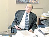 مستشار مديرة صندوق النقد الدولى لـ"اليوم السابع": الصندوق لم يطلب إلغاء الدعم مقابل القرض.. لا نوصى بأى إجراءات تمس محدودى الدخل.. وتعويم الجنيه لا يناسب الأوضاع الحالية..والاقتراض ليس دليلا على الفشل