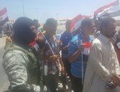 المحررون فى ليبيا يصلون معبر السلوم بعد قليل.. ومصادر: السيسي يتابع وصولهم