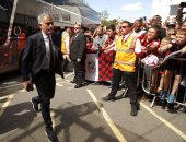 بالصور.. وصول مانشستر يونايتد ملعب بورنموث.. ومورينيو يخطف الأنظار