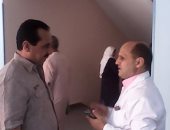 رئيس مدينة المحلة يتفقد مستشفى الكبد التعليمى