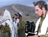 يديعوت: تصاعد التوتر بين المتدينين والعلمانيين داخل الجيش الإسرائيلى