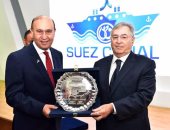 مهاب مميش يستقبل وفداً من شركة CMA CGM لبحث سبل التعاون مع قناة السويس