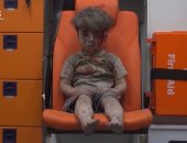 بالصور.. طفل سورى جديد يصدم العالم بصمته