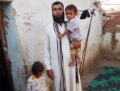 بالصور.. مأساة رب أسرة بسوهاج مريضا نفسىيا ولا يقوى على دفع ثمن العلاج