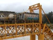 سقوط قطار محمل بالنفط والكيماويات فى نهر بجنوب تشيلى بعد انهيار جسر 