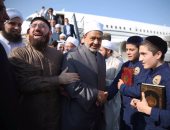الرئيس الشيشانى رمضان قاديروف يستقبل شيخ الأزهر بمطار جروزني 