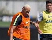 أخبار نيمار اليوم.. المهاجم البرازيلى يُقلد ميسي ويصبغ شعره بالأصفر