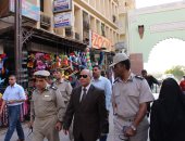 أمن أسوان يشن حملة مكبرة على قرية الضما ويضبط أسلحة ومخدرات