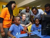 مارك زوكربيرج يصل نيجيريا ويزور معسكرات الأطفال المبرمجين والمبدعين 