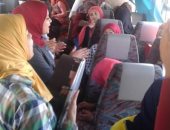 طالبات جامعة سوهاج يغادرن إلى المنيا للمشاركة فى أسبوع الفتيات الرابع