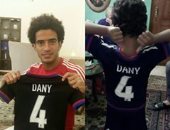 بالصور.. عمر جابر يهدى قميصه لطفل احتفالا بعيد ميلاده