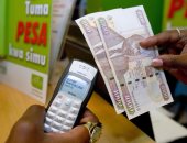 كل ما تريد معرفته عن منصة M-PESA لتبادل الأموال عبر الهاتف فى كينيا