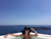 ميريام فارس تنشر صورا جديدة بالمايوه على شواطئ اليونان