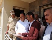 وزير الإسكان يتفقد مشروع الإسكان المتوسط "دار مصر" بمدينة العبور