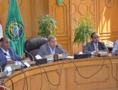 محافظ الإسماعيلية يستعرض استعدادات عيد الأضحى بعد تجديد الثقة