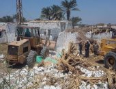 أمن بنى سويف يشن حملة لإزالة التعديات على نهر النيل بمنطقة كفر ناصر