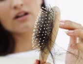ابتعدى عن الإجهاد.. أهم 5 نصائح للحد من تساقط شعرك بعد الولادة